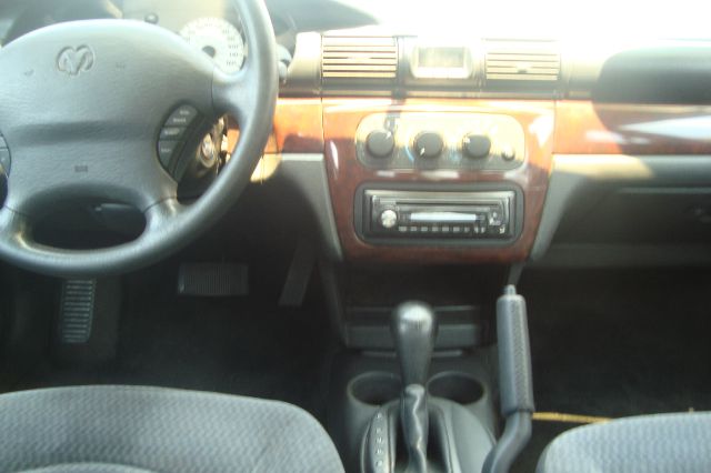 Dodge Stratus 2001 photo 2