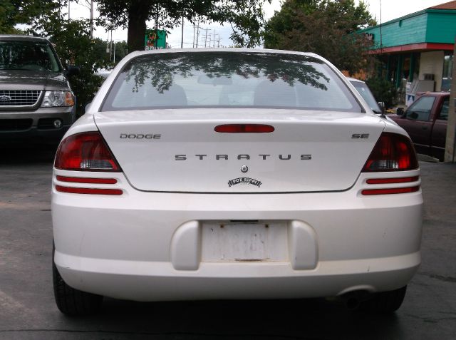 Dodge Stratus 2002 photo 2