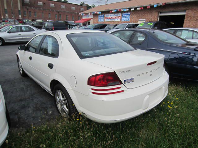 Dodge Stratus 2003 photo 2