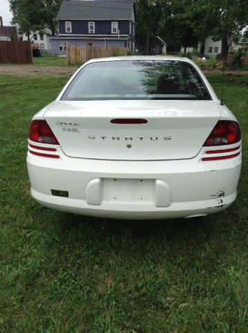 Dodge Stratus 2004 photo 2