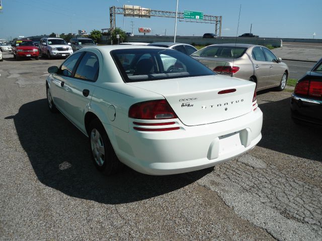 Dodge Stratus 2004 photo 2