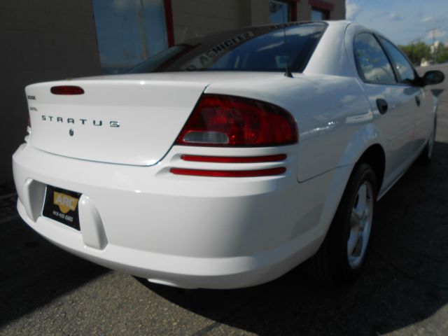 Dodge Stratus 2004 photo 1