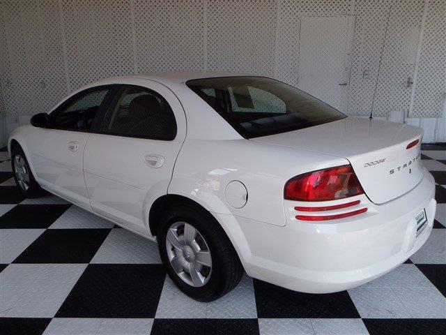 Dodge Stratus 2005 photo 18