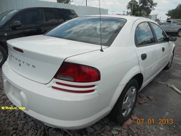 Dodge Stratus 2005 photo 2