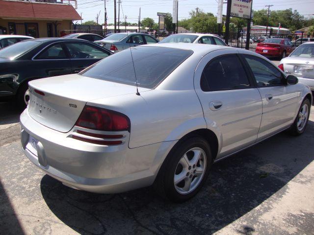 Dodge Stratus 2005 photo 2