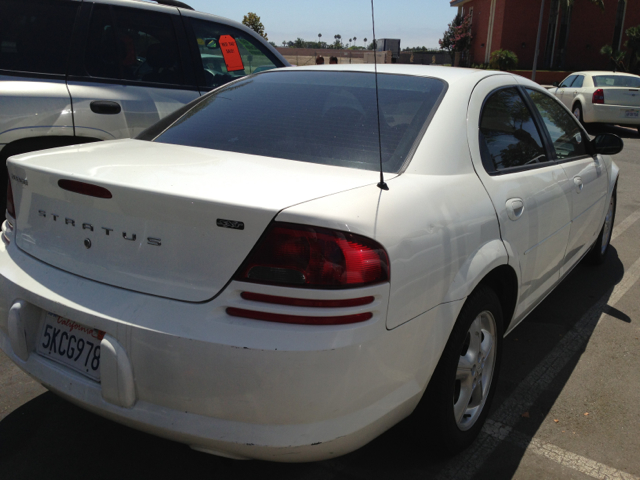 Dodge Stratus 2005 photo 2