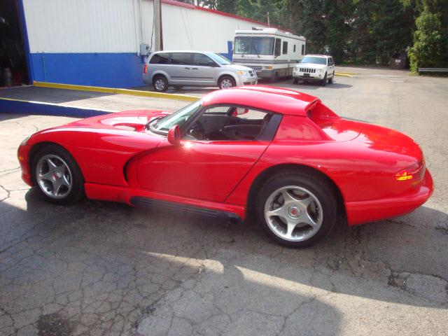 Dodge Viper 1994 photo 1