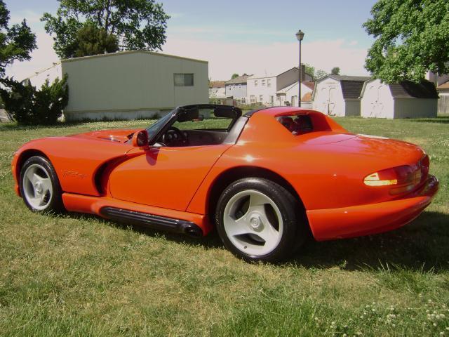 Dodge Viper 1995 photo 1