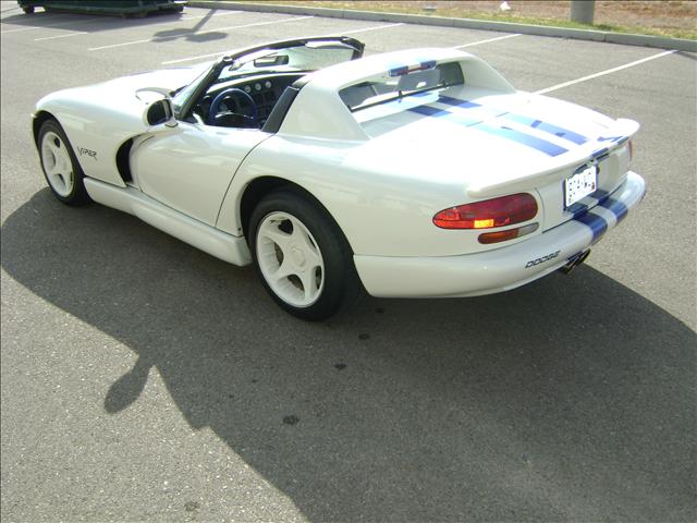 Dodge Viper 1996 photo 4