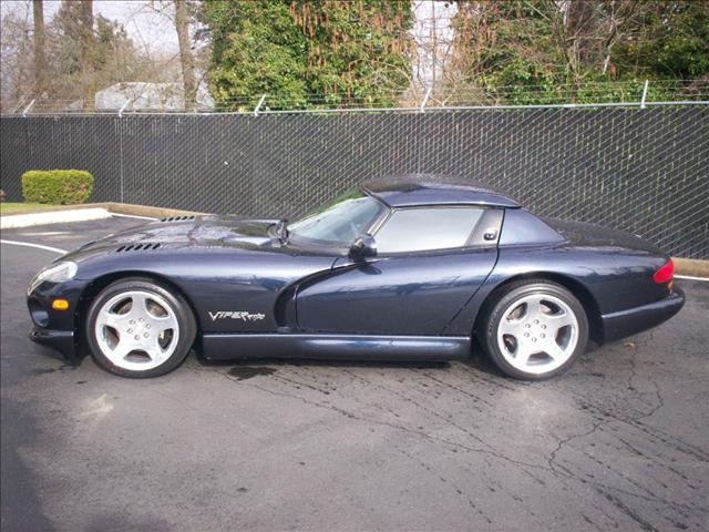 Dodge Viper 2001 photo 1