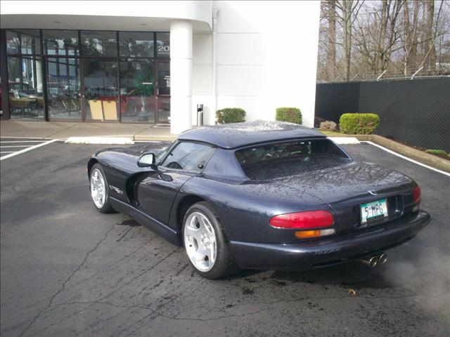 Dodge Viper 2001 photo 2