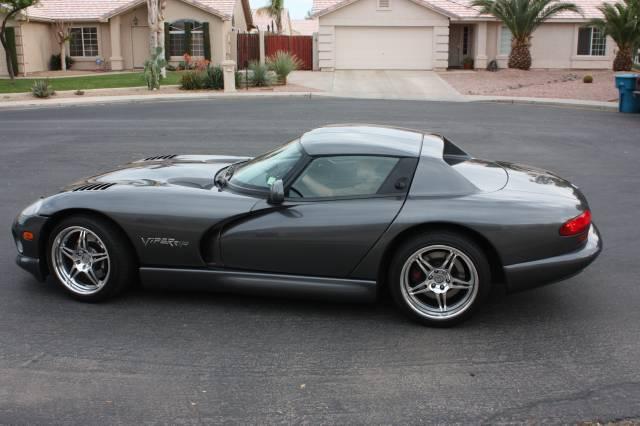 Dodge Viper 2002 photo 1