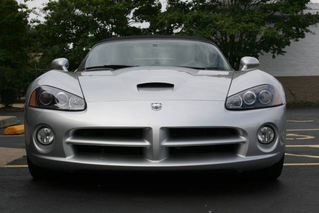 Dodge Viper 2003 photo 2