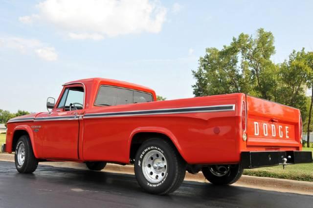 Dodge W100 Pickup 1968 photo 4