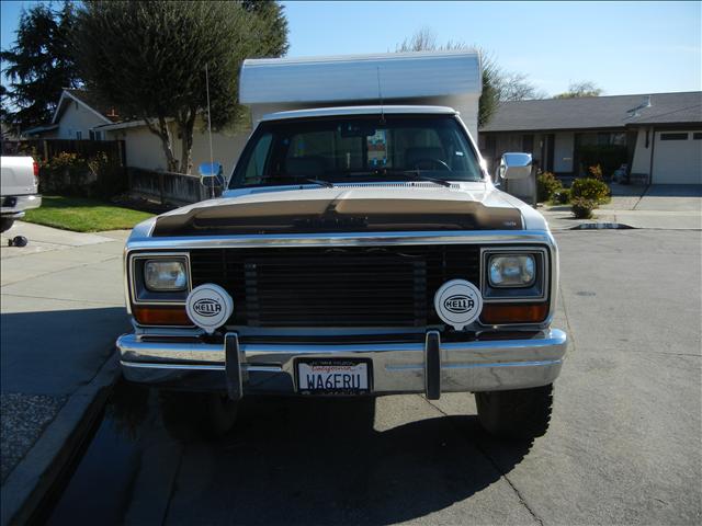 Dodge W250 Pickup 1990 photo 2