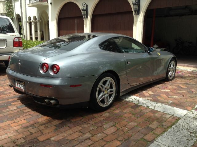 Ferrari 612 Scaglietti 2006 photo 12