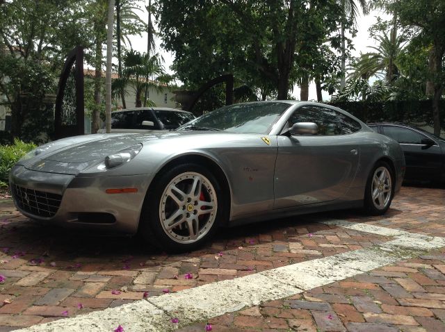 Ferrari 612 Scaglietti 2006 photo 14