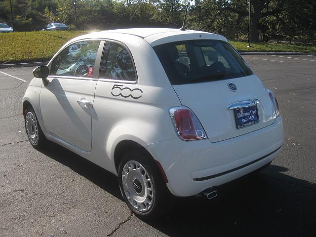 Fiat 500 Luxury Package 3.6L V6 RWD Hatchback