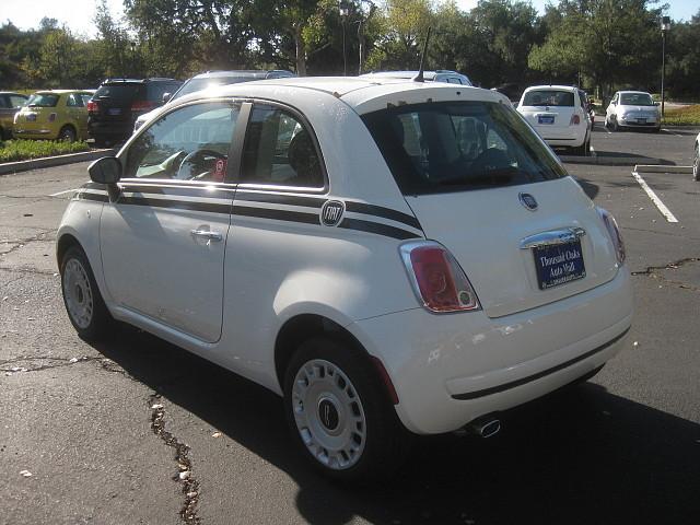 Fiat 500 Luxury Package 3.6L V6 RWD Hatchback