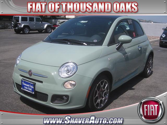 Fiat 500 Luxury Package 3.6L V6 RWD Hatchback