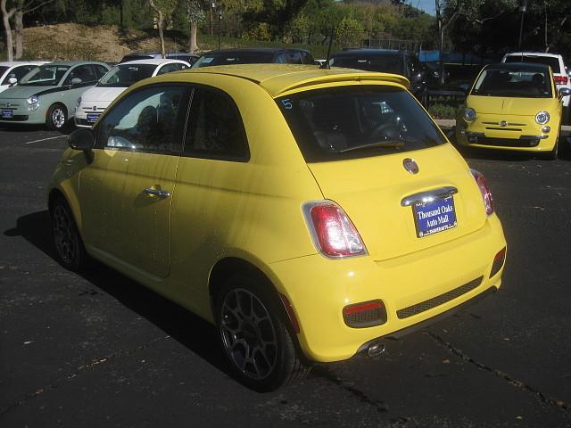 Fiat 500 Luxury Package 3.6L V6 RWD Hatchback