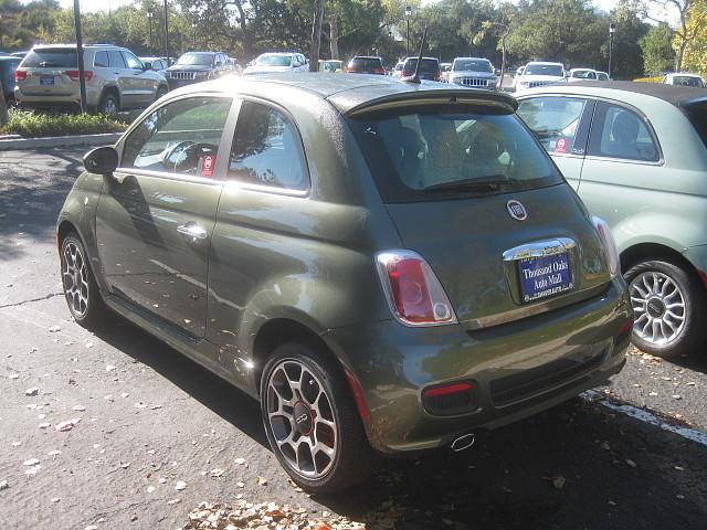 Fiat 500 Luxury Package 3.6L V6 RWD Hatchback