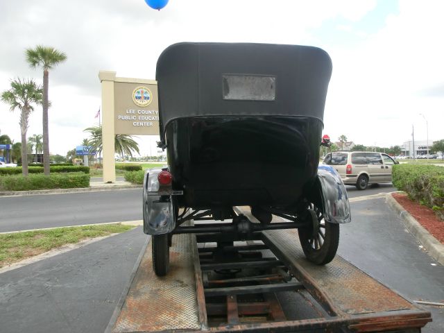 Ford Aerostar 1926 photo 17