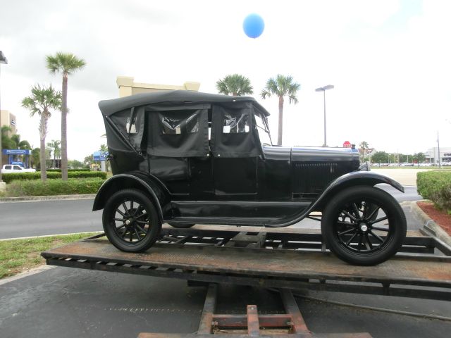 Ford Aerostar 1926 photo 18