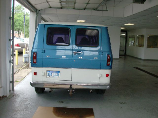 Ford Aerostar 1974 photo 3