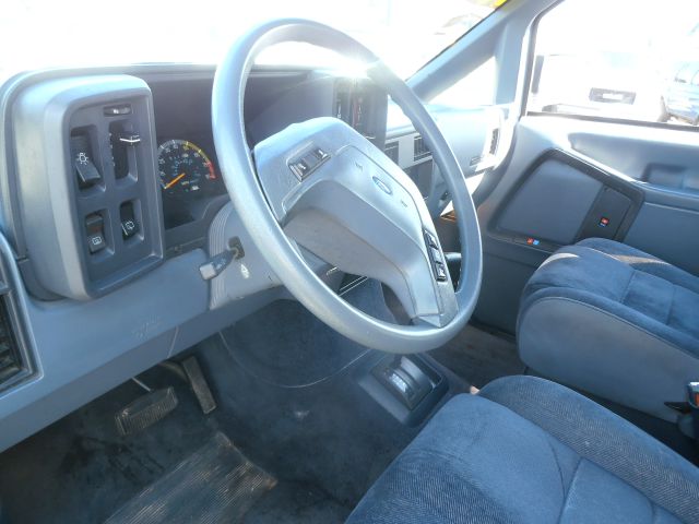 Ford Aerostar 1990 photo 3