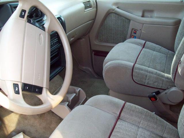 Ford Aerostar 1996 photo 2