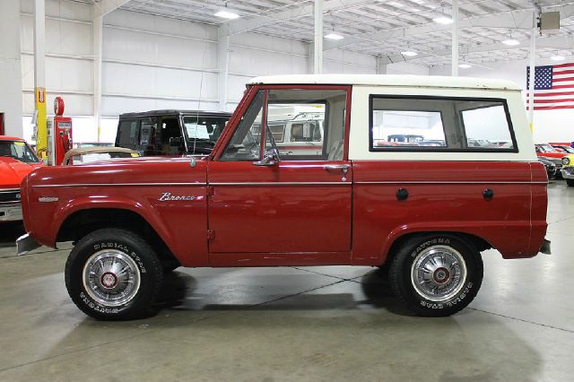 Ford Bronco 1969 photo 2