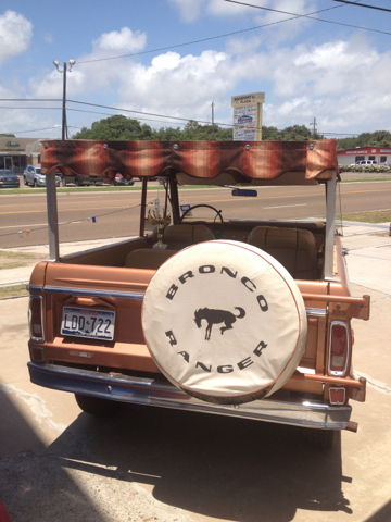 Ford Bronco 1975 photo 12