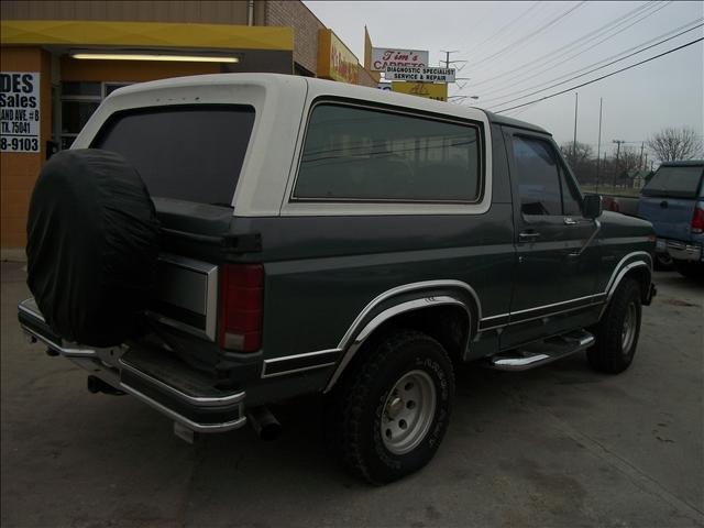 Ford Bronco 1986 photo 2