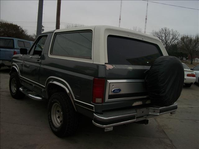 Ford Bronco 1986 photo 4