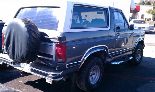 Ford Bronco 1986 photo 1