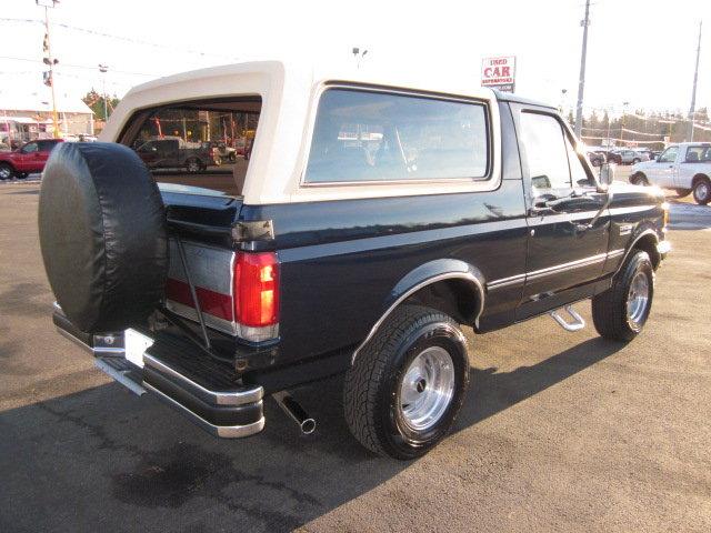 Ford Bronco 1988 photo 1