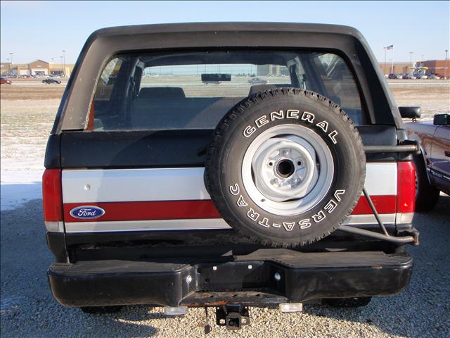 Ford Bronco 1988 photo 3