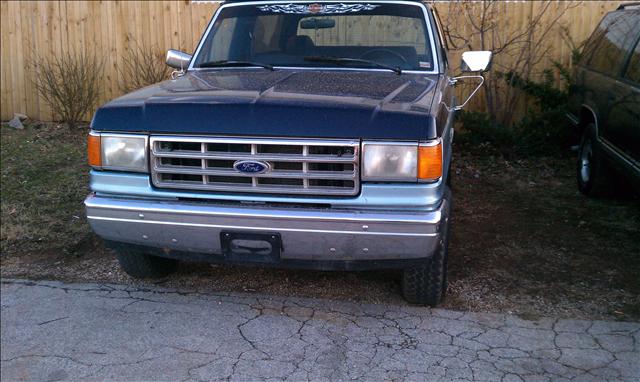 Ford Bronco 1988 photo 3