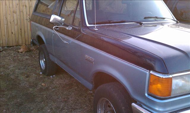 Ford Bronco 1988 photo 4