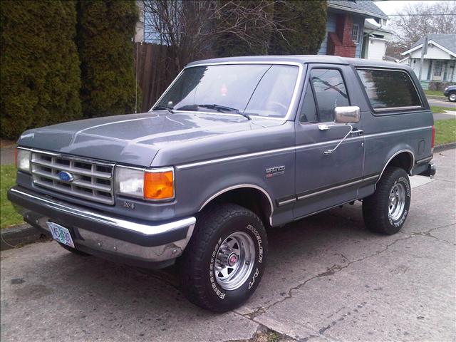 Ford Bronco 1988 photo 1