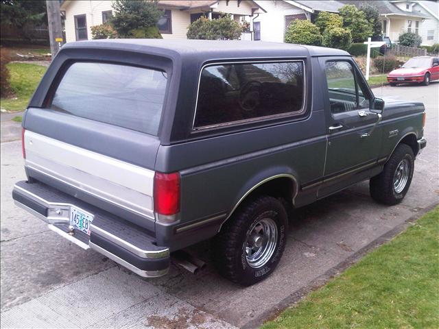 Ford Bronco 1988 photo 2