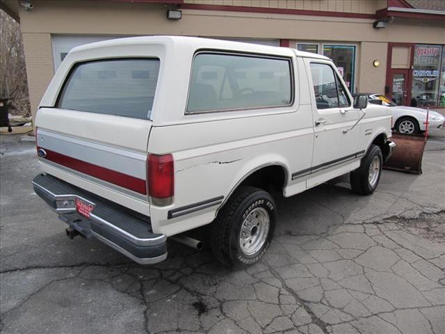 Ford Bronco 1988 photo 2