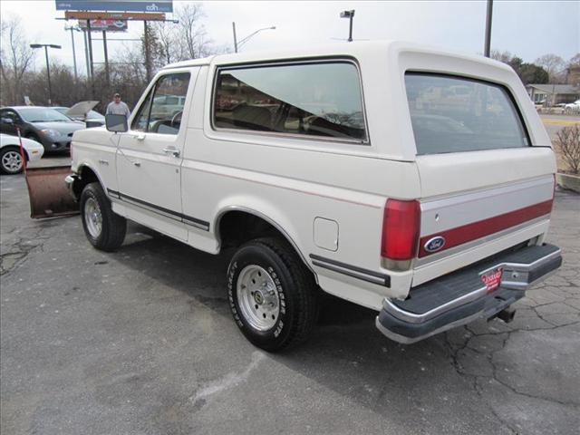 Ford Bronco 1988 photo 3