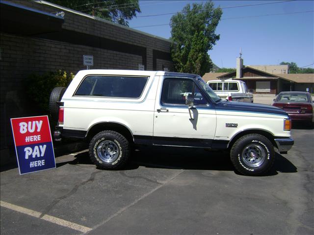 Ford Bronco 1988 photo 4