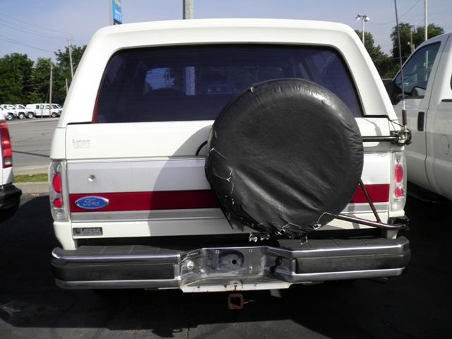 Ford Bronco 1990 photo 1