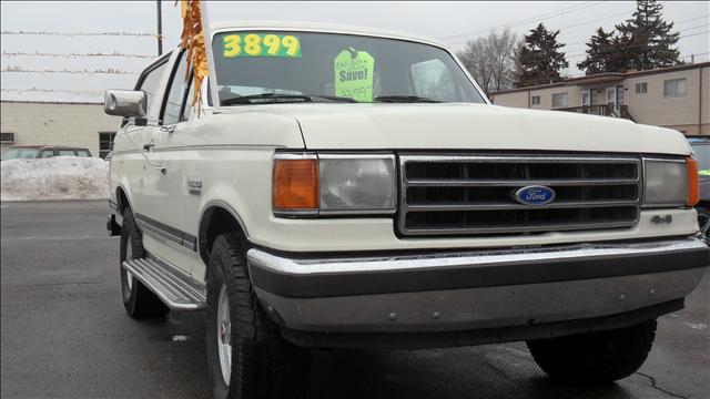 Ford Bronco 1990 photo 1