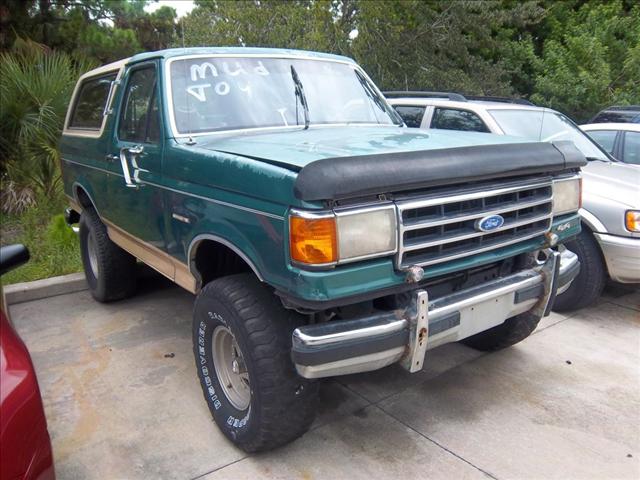 Ford Bronco 1990 photo 1