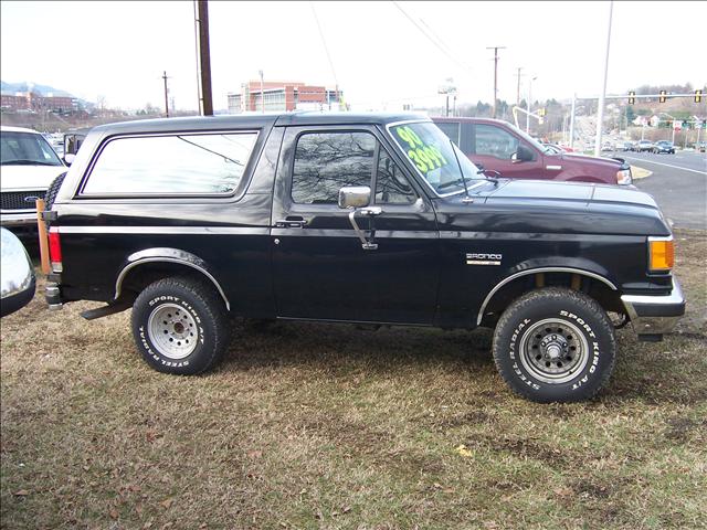 Ford Bronco 1990 photo 2