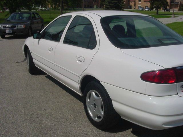 Ford Contour 1998 photo 21